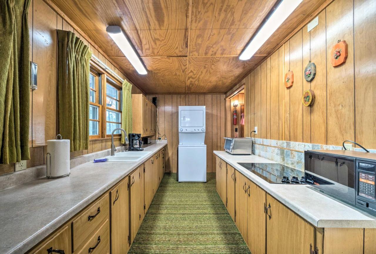 Ruidoso Cabin With Forest Views And Covered Porch Exterior photo